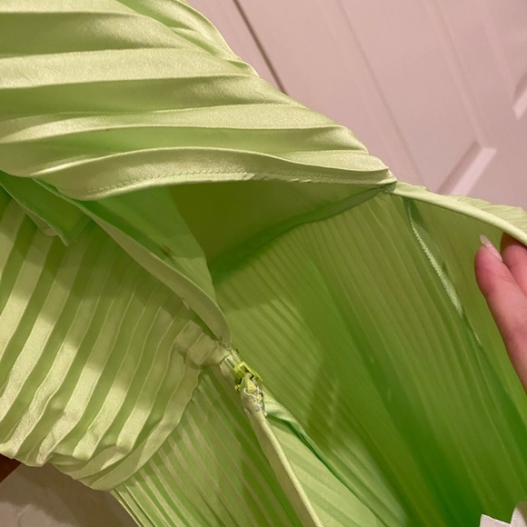 A.L.C. Aries Dress in Green Kick in Size 10 - Picture 10 of 10